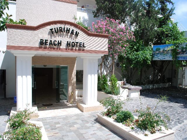 גומבט Turihan Beach Hotel מראה חיצוני תמונה